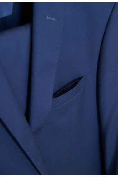 Zoom sur poche poitrine de la veste DIANA bleue.