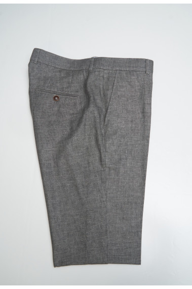 Zoom sur les détails extérieurs du pantalon LINCOLN taupe.