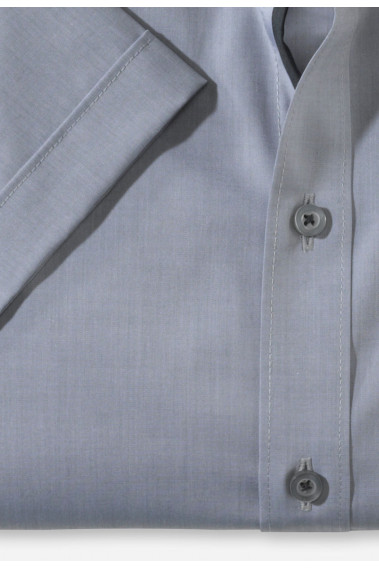 Zoom sur les détails de la chemisette slim chinée grise.