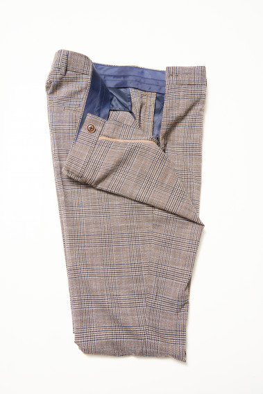 Zoom sur les détails du pantalon LINCOLN carreaux marron.