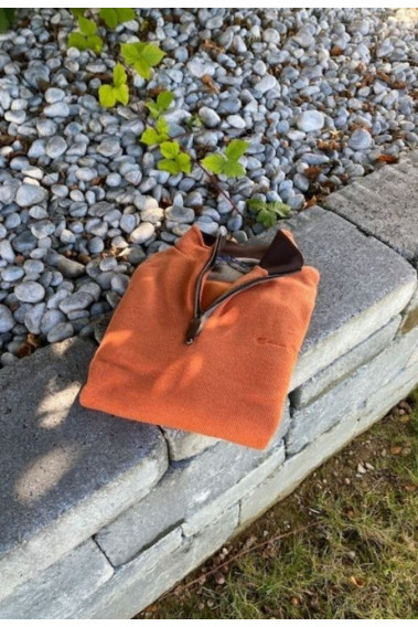 Camionneur brique. Col à fermeture éclair.