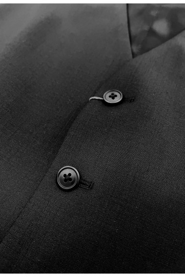 Gilet CHRIS noir comportant 5 boutons.